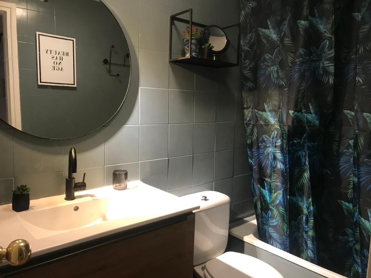 Apartamento Con Encanto Y Terraza En Barri Vell De Girona, El Cul De La Lleona エクステリア 写真