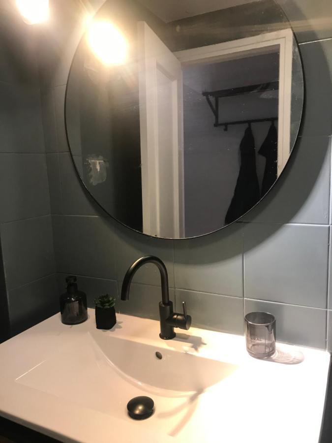 Apartamento Con Encanto Y Terraza En Barri Vell De Girona, El Cul De La Lleona エクステリア 写真