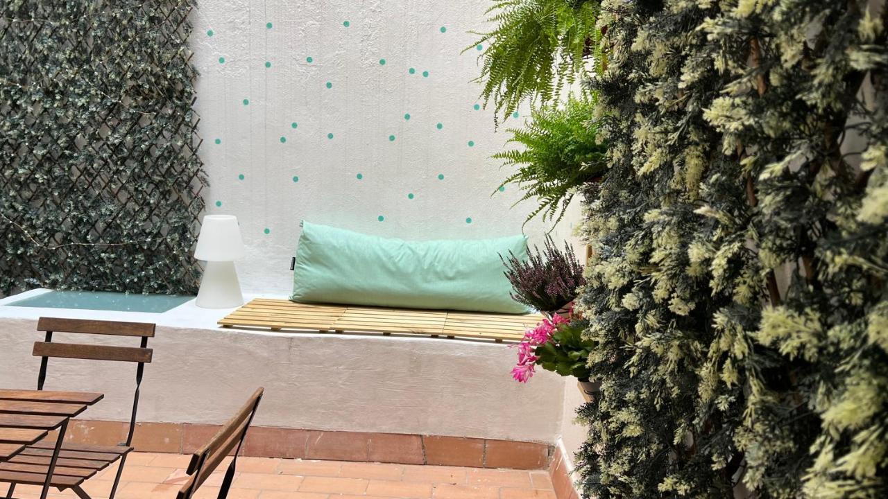 Apartamento Con Encanto Y Terraza En Barri Vell De Girona, El Cul De La Lleona エクステリア 写真