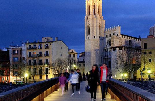 Apartamento Con Encanto Y Terraza En Barri Vell De Girona, El Cul De La Lleona エクステリア 写真
